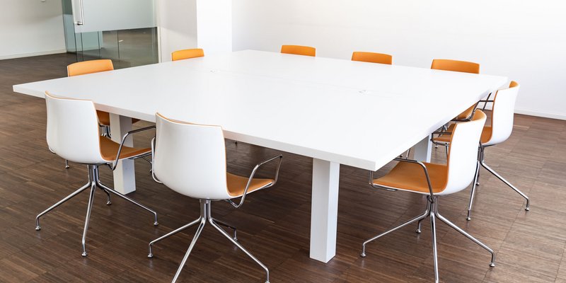 Two bright workshop rooms near Ostbahnhof