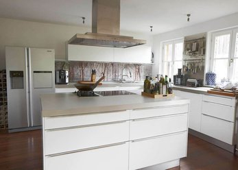 Modernes Haus im Grünen