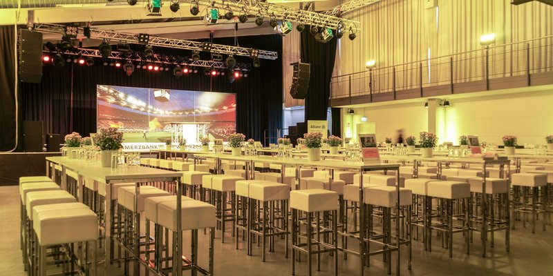 Event hall with foyer, on the Ostbhf