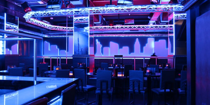 Rental Club and event location, even Fri / Sat