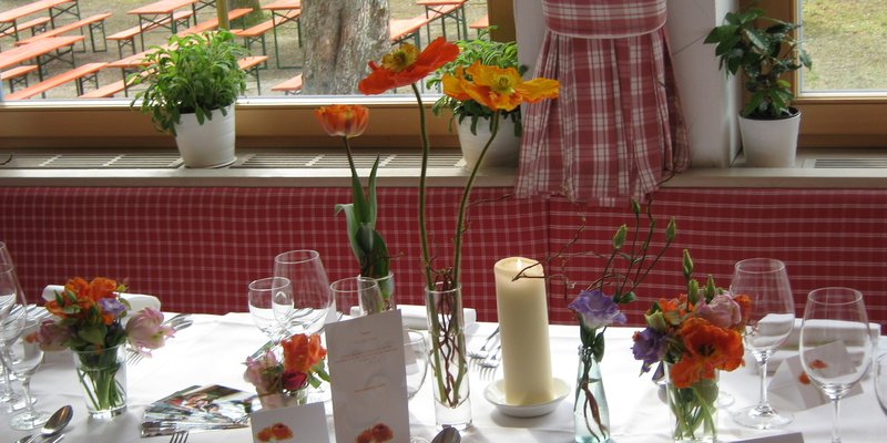 Wirtshaus mit Fest-Stadl und Biergarten Wirtshaus mit Fest-Stadl und Biergarten