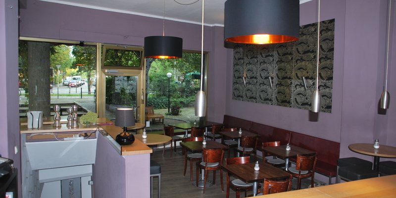 Cheap bar in Schwabing f. celebrations