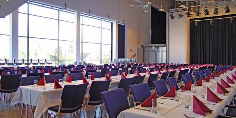 Stadthalle im Westen Münchens