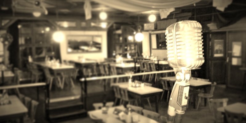 Theatersaal in Wirtshaus im Münchner Westen