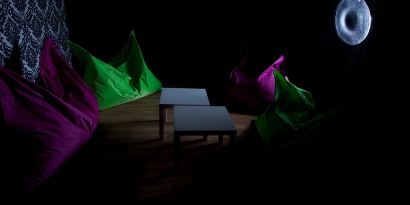 Partylocation auch Freitag & Samstag - Raucherbereich & Lounge