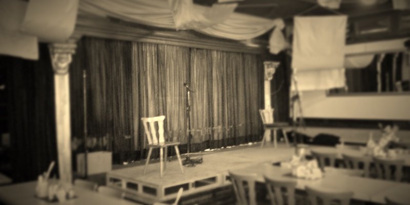 Theatersaal in Wirtshaus im Münchner Westen