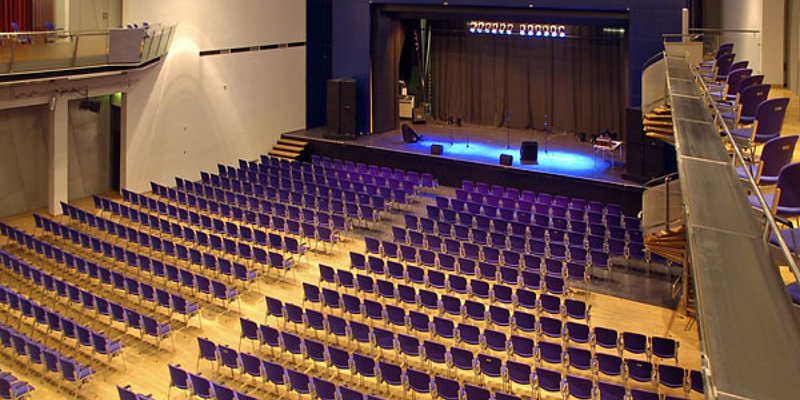 Stadthalle im Westen Münchens