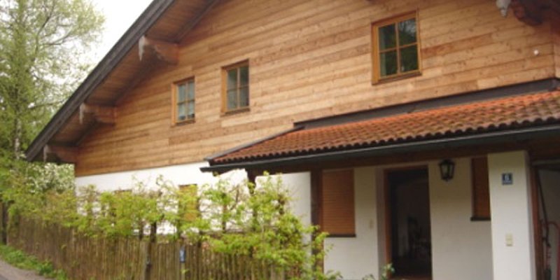 Ländliche Villa mit spektak. Alpenblick