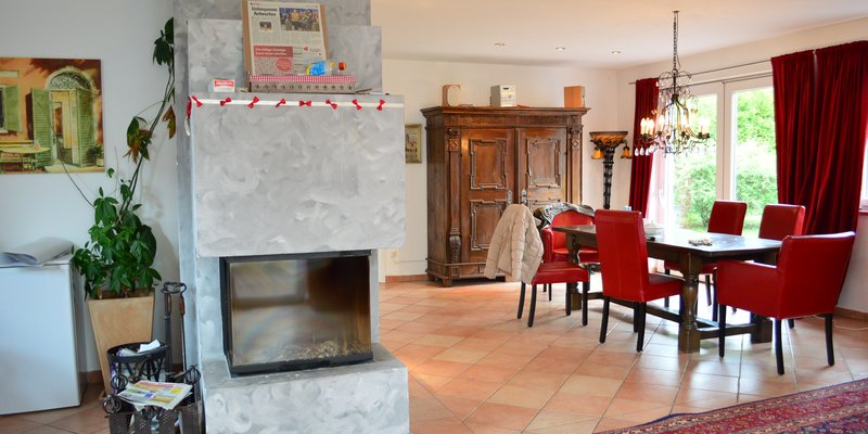 Einfamilienhaus im Villenstil mit Weinkeller