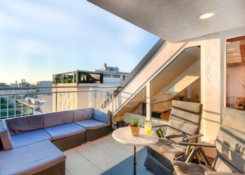 Exclusive penthouse with a view of the old town