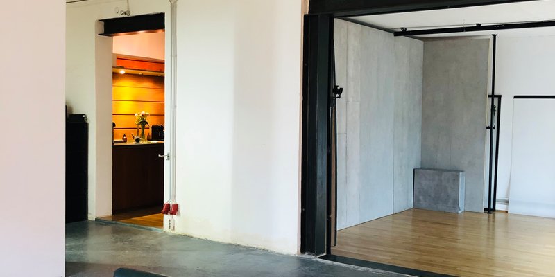 Photo studio with natural light and great garden