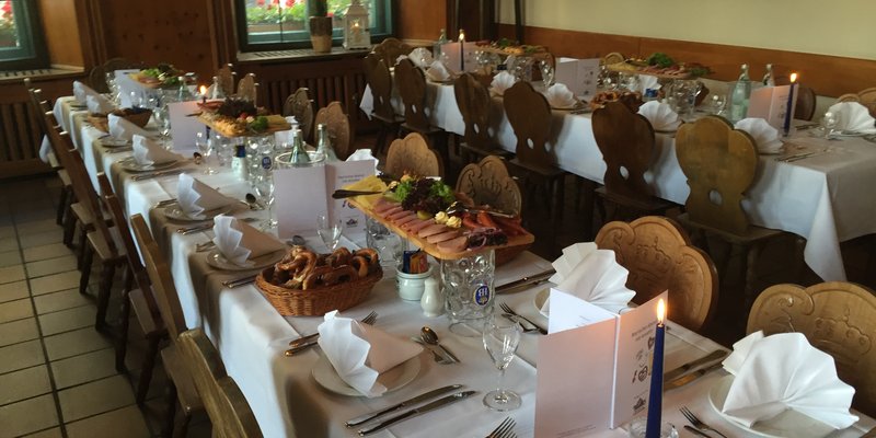 Tradition. Münchner Gasthaus mit Festsaal - Maximiliansstüberl