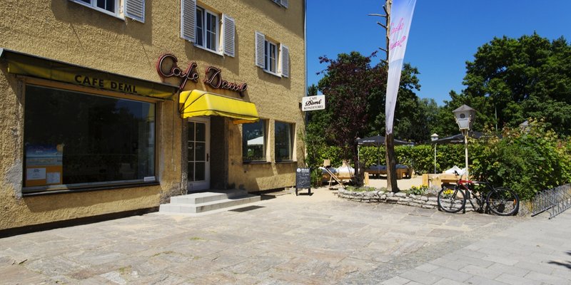 Ehem.Cafe Partyloc design&aussenbar