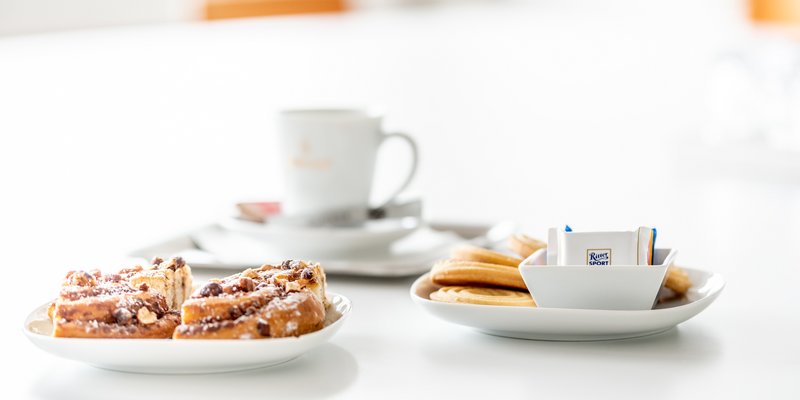 Two bright workshop rooms near Ostbahnhof