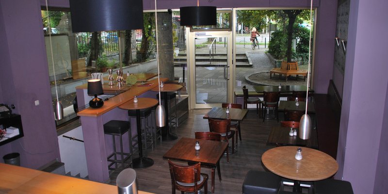 Cheap bar in Schwabing f. celebrations