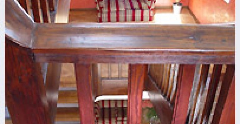 Hotel alt - neu renoviert 2003 - Treppe II. , III.Stock