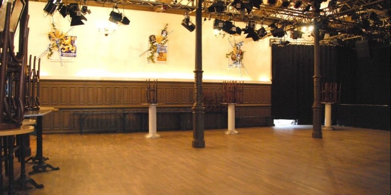 Traditionsreiches Gasthaus mit Bühne