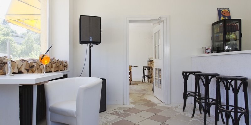 Ehem.Cafe Partyloc design&aussenbar