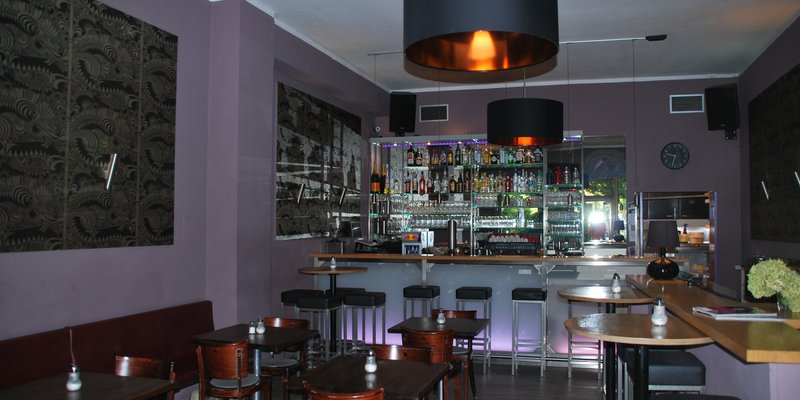 Cheap bar in Schwabing f. celebrations