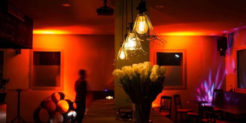 Gemütlicher Partyraum mit Aussenbereich