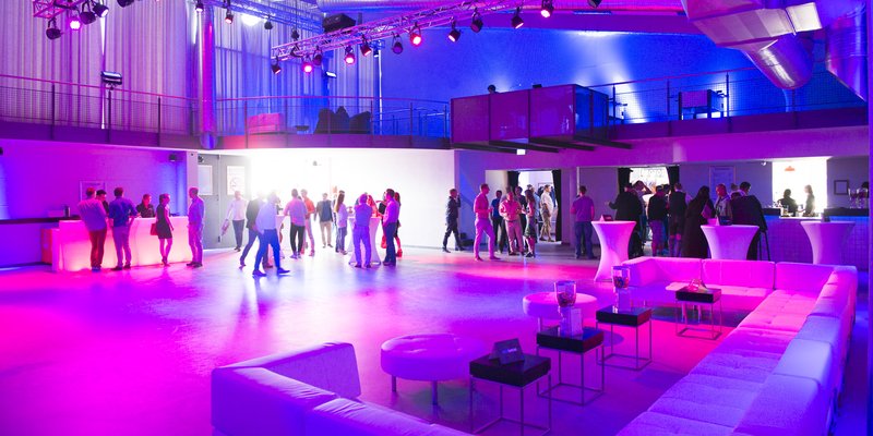 Event hall with foyer, on the Ostbhf