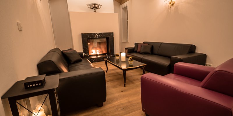 Restaurant mit Saal und Panoramaterrasse