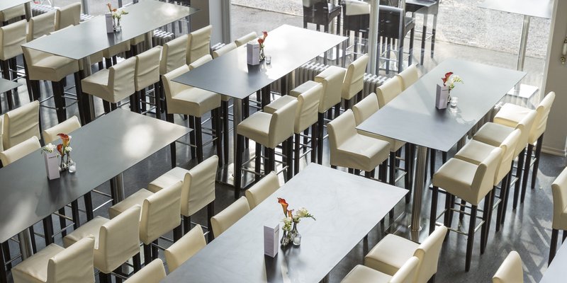 Filmkantine und Bar mit Glasfront, Grünwald