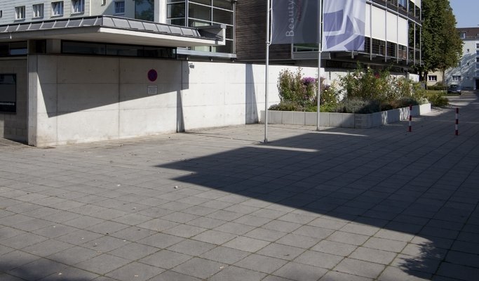 Designräume light-flooded Atrium