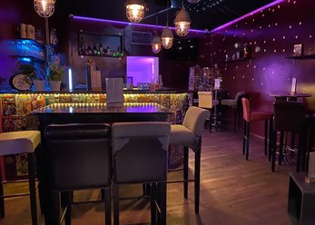 Late Nights Bar