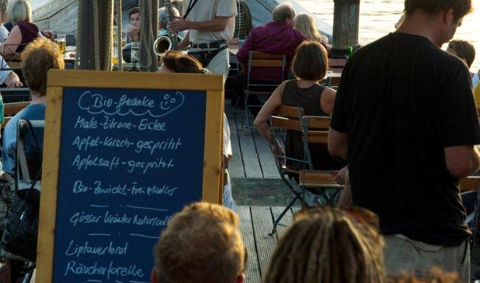 Mittelalterlich anmutendes Salzhandelsschiff 