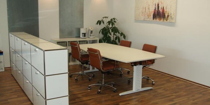 Büro Bauhausstil weiss modern