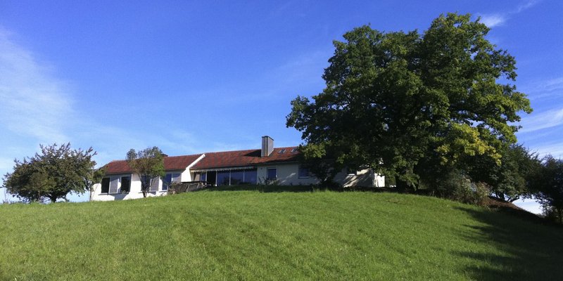 Freistehendes Landhaus mit Pool & Whirlpool