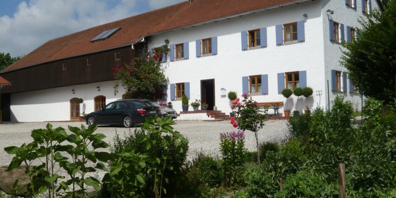 Manor House for celebrations in wonderful surroundings