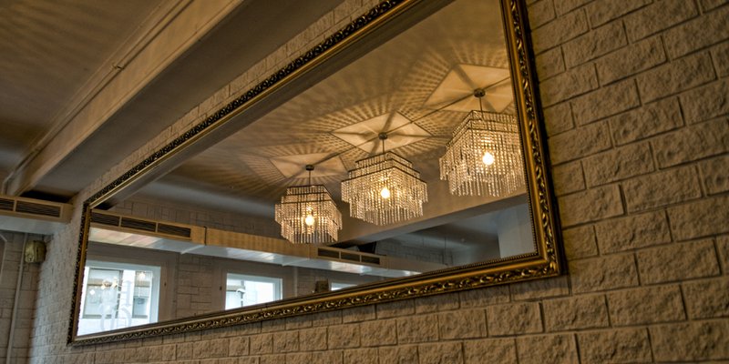 Exklusive Lounge-Bar in Steinoptik, Stadtmitte