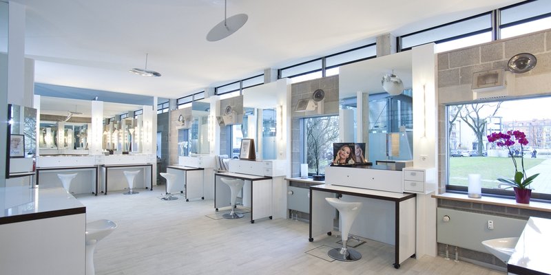 Designräume light-flooded Atrium