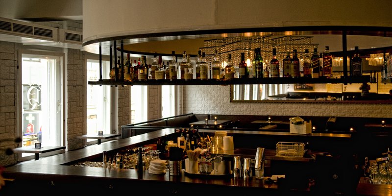 Exklusive Lounge-Bar in Steinoptik, Stadtmitte