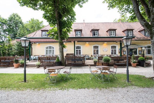 Location Gutshof mit Gewölbekeller, Saal und Innenhof in München