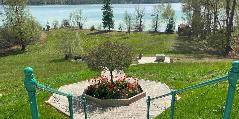Seegrundstück- Landhaus, Terrasse, Seeblick
