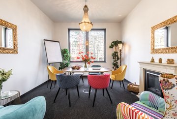 1A-Veranstaltungsräume: ecos work spaces München - The “Munich” fireplace room for important discussions and meetings, coaching sessions, and energetic brainstorming sessions