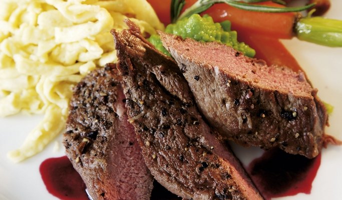 Saal mit Seeterrasse