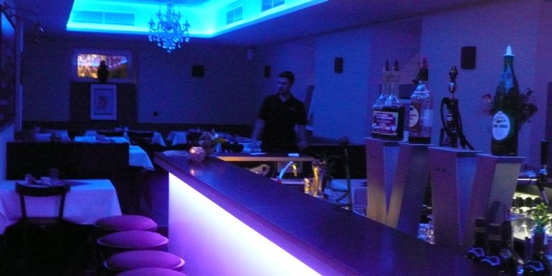 Modernes Ambiente im Herzen von München - Bar Restaurant bereich