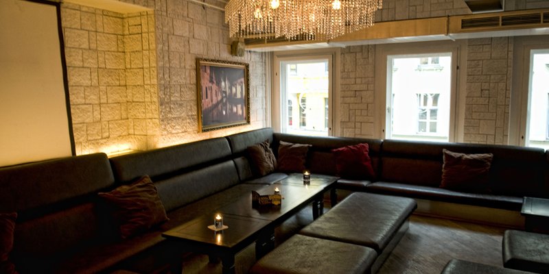 Exklusive Lounge-Bar in Steinoptik, Stadtmitte