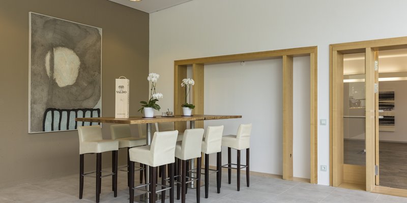 Filmkantine und Bar mit Glasfront, Grünwald