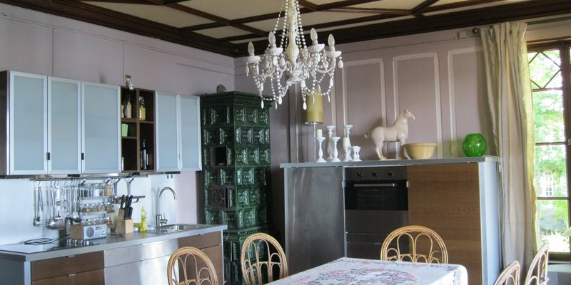 Landhaus mit Festzelt am Starnberger See - Küche-/Wohnzi. EG mit Holzdecke