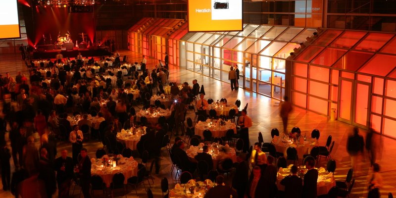 Multifunkt. and modern event Centre