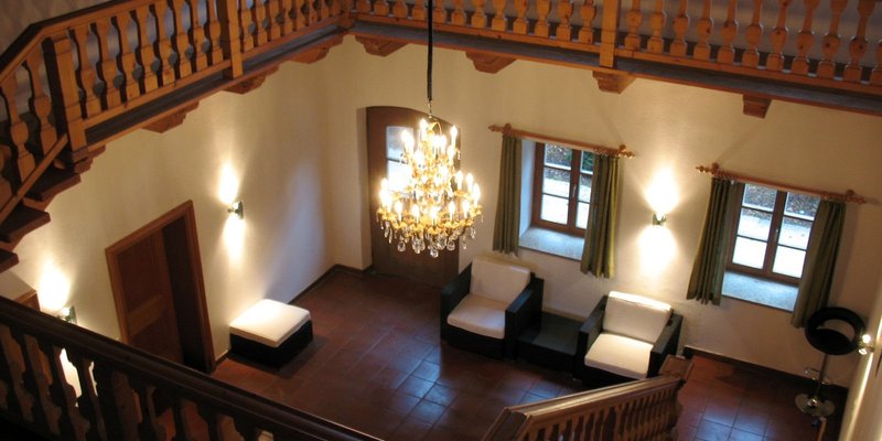 Estate in idyll. Secluded location, mountain views