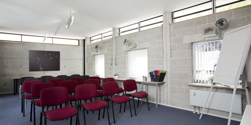 Designräume light-flooded Atrium