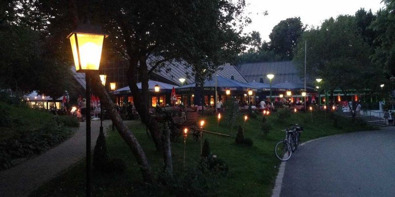 Inn with hall and sun terrace