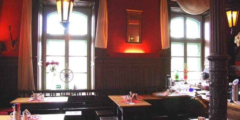 Traditionsreiches Gasthaus mit Bühne