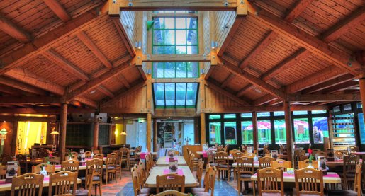 Inn with hall and sun terrace